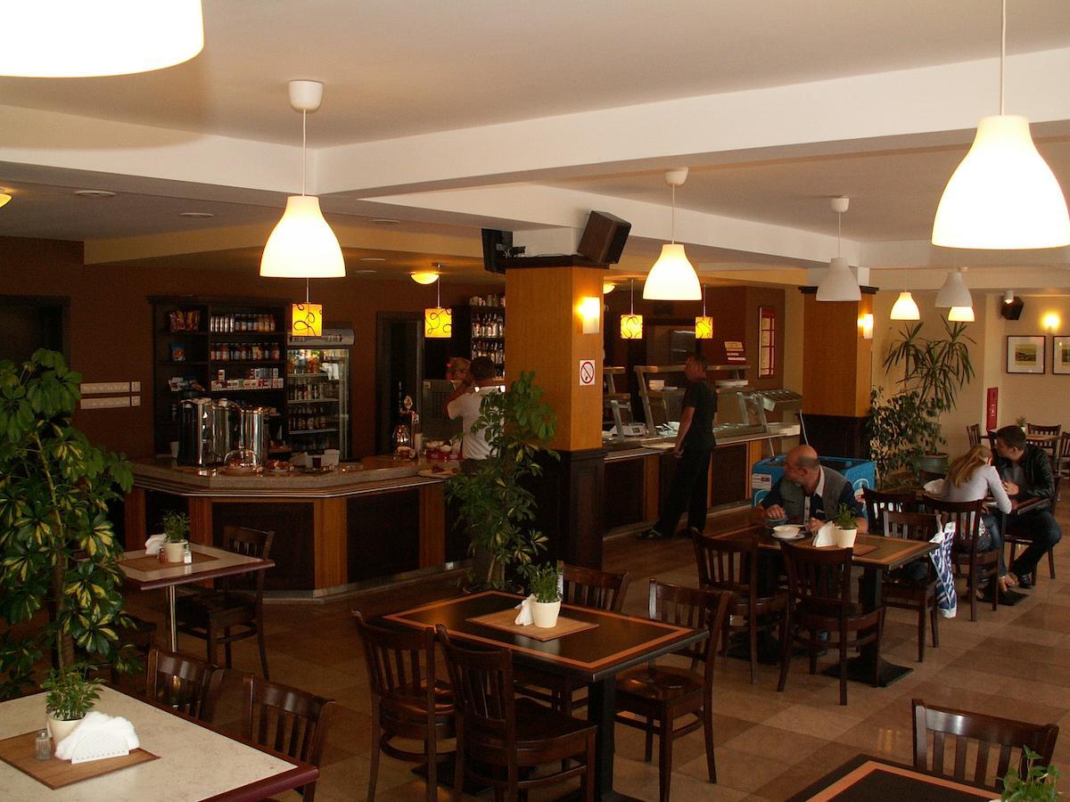 Hotel Lotos Woskrzenice Duze المظهر الخارجي الصورة
