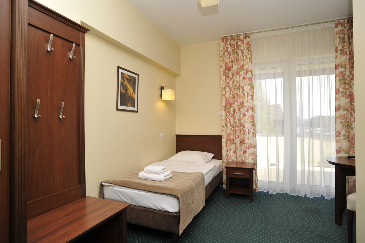 Hotel Lotos Woskrzenice Duze المظهر الخارجي الصورة