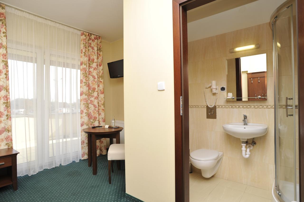 Hotel Lotos Woskrzenice Duze المظهر الخارجي الصورة