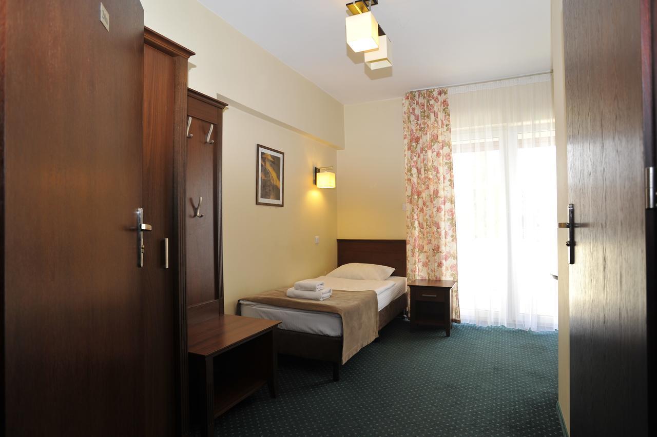 Hotel Lotos Woskrzenice Duze المظهر الخارجي الصورة
