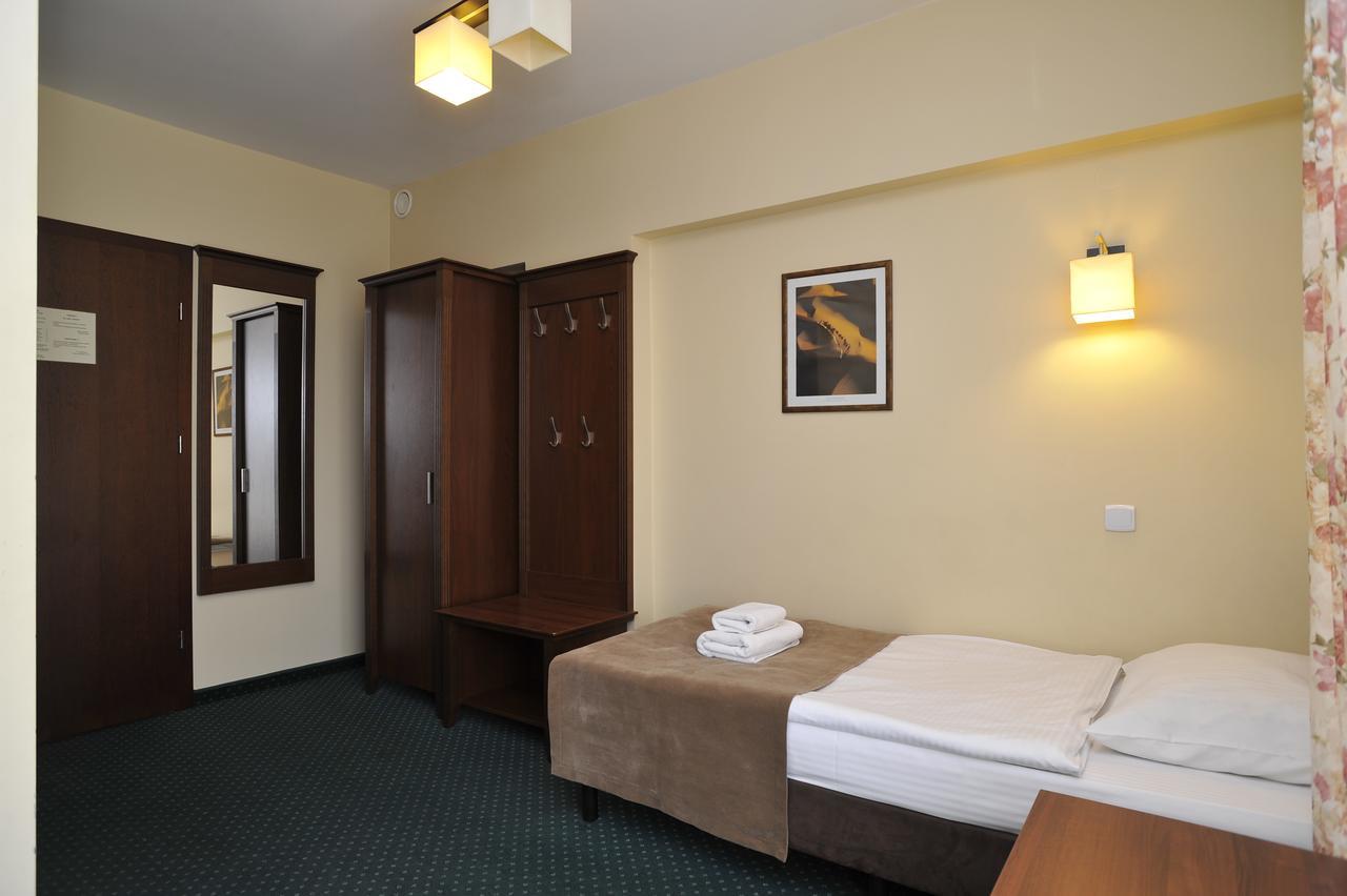 Hotel Lotos Woskrzenice Duze المظهر الخارجي الصورة