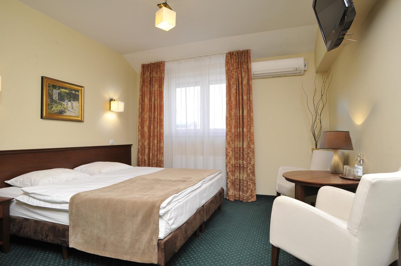 Hotel Lotos Woskrzenice Duze المظهر الخارجي الصورة