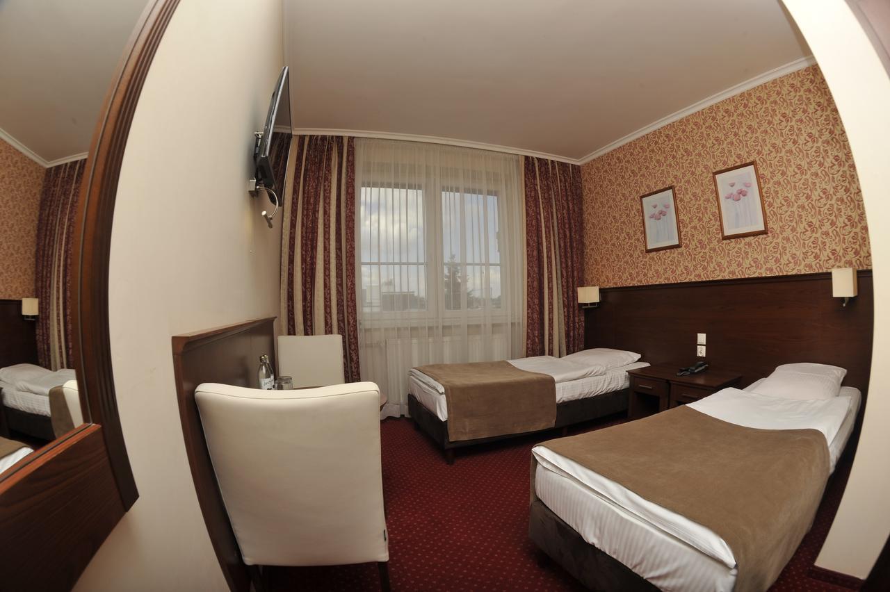 Hotel Lotos Woskrzenice Duze المظهر الخارجي الصورة