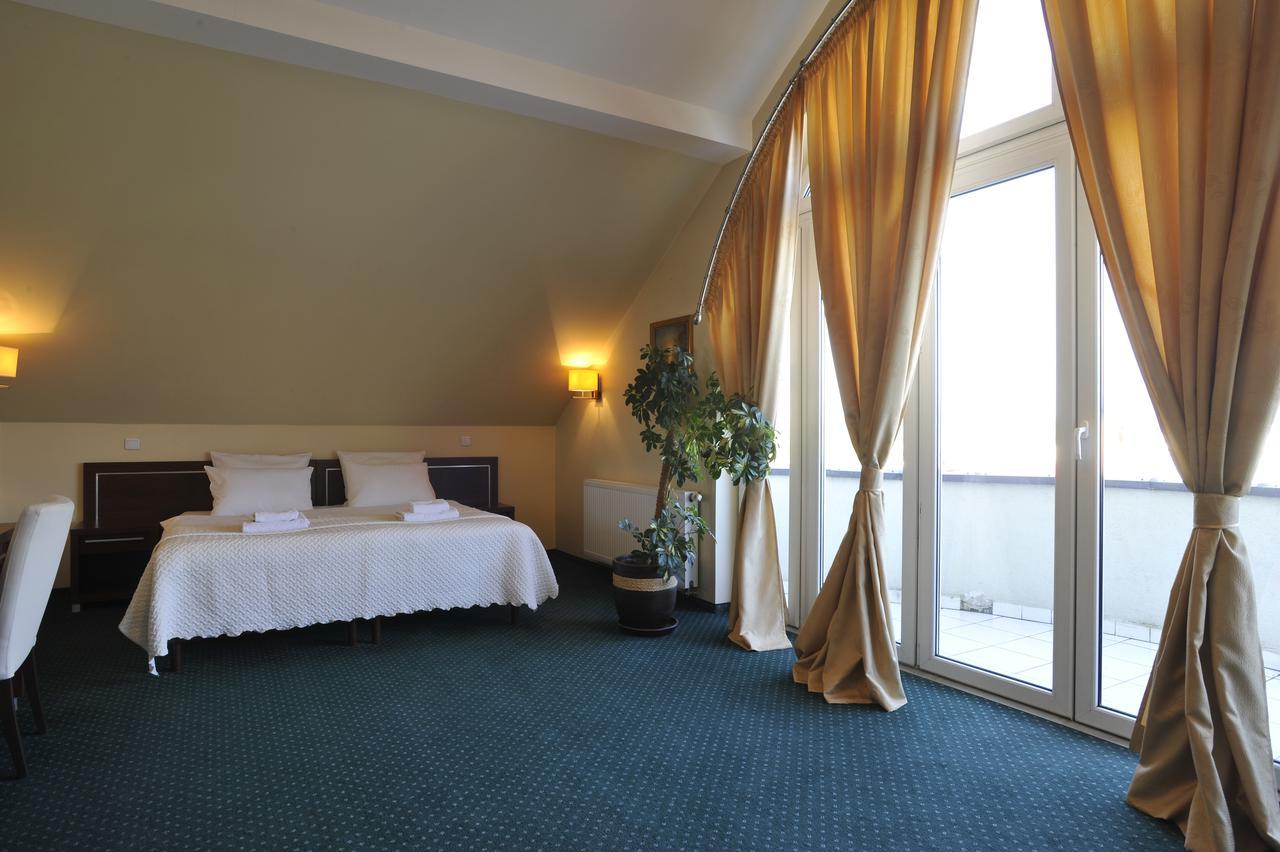 Hotel Lotos Woskrzenice Duze المظهر الخارجي الصورة