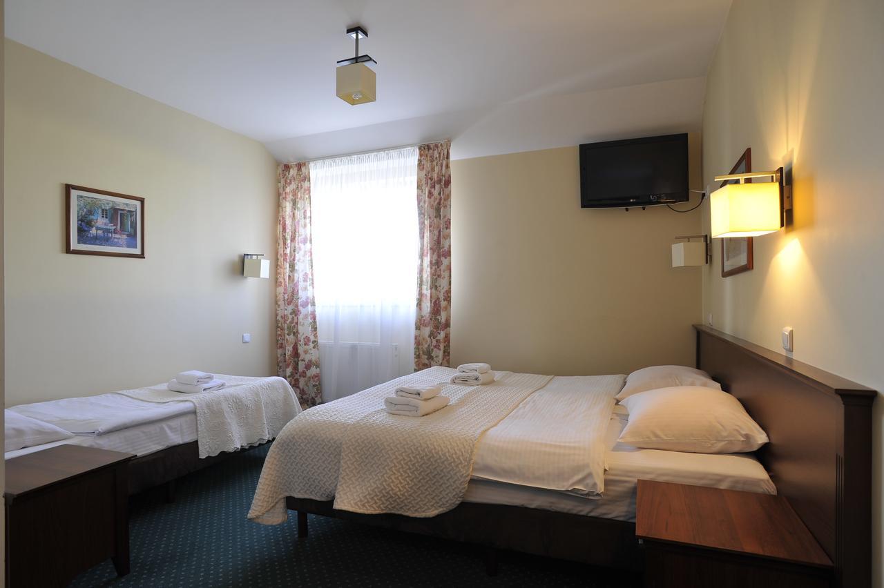Hotel Lotos Woskrzenice Duze المظهر الخارجي الصورة